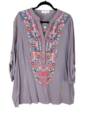 Solitaire Gray Boho Rayon V-Neck Embroider Roll Tab Sleeve Tunic Top (XL)